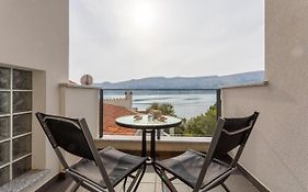 Room 2 D&D, Baska, No Kitchen!